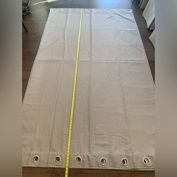 3 curtains for $20 - blocks light. - Picture 5 of 6